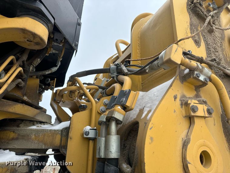 image for item DV0591 2017 Caterpillar 988K wheel loader