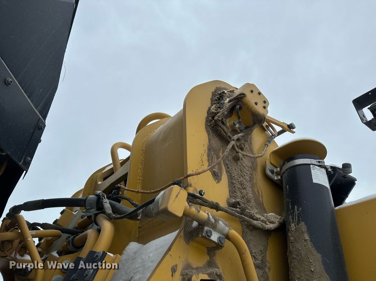 image for item DV0591 2017 Caterpillar 988K wheel loader