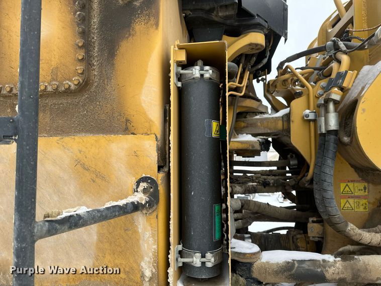 image for item DV0591 2017 Caterpillar 988K wheel loader