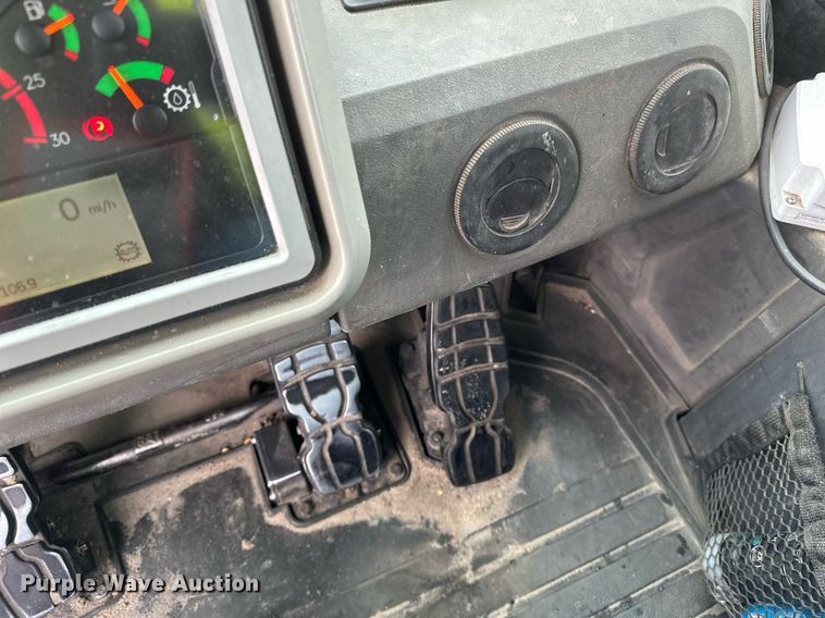 image for item DV0591 2017 Caterpillar 988K wheel loader