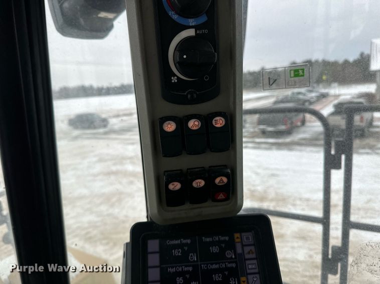 image for item DV0591 2017 Caterpillar 988K wheel loader