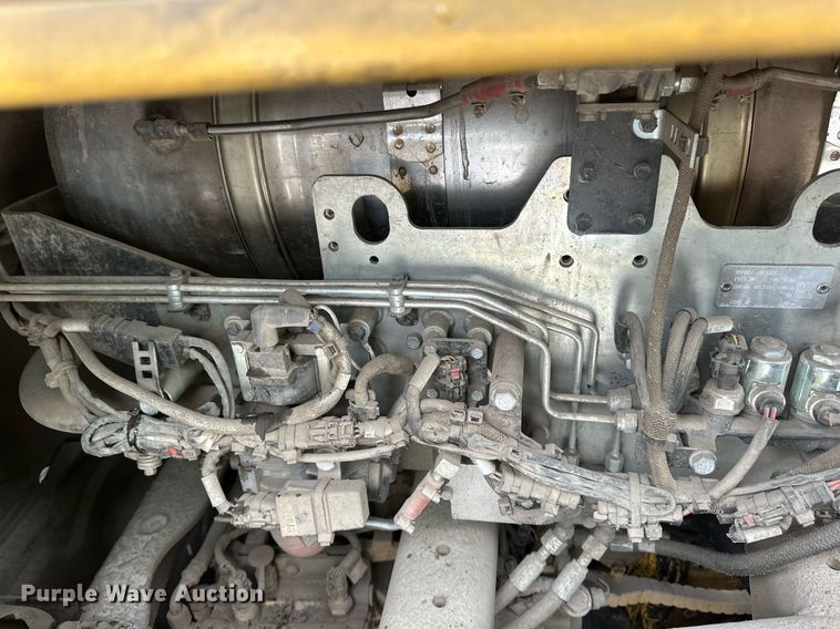 image for item DV0591 2017 Caterpillar 988K wheel loader