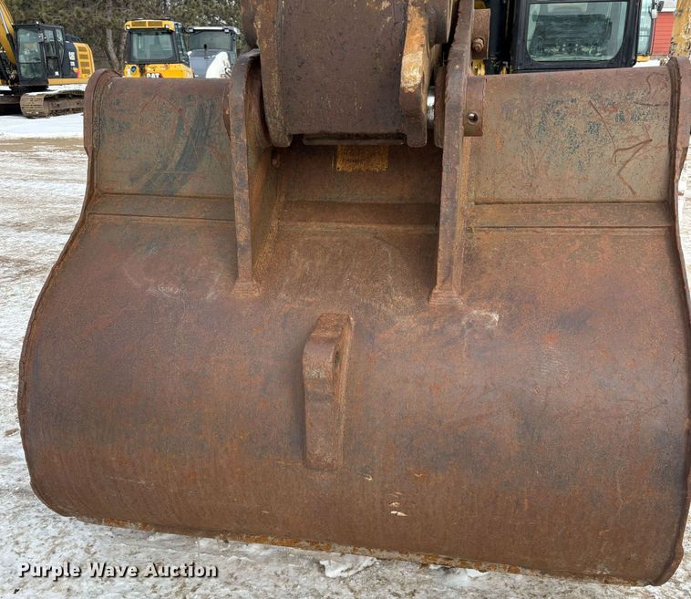 image for item DV0592 2015 Caterpillar 336FLXE excavator