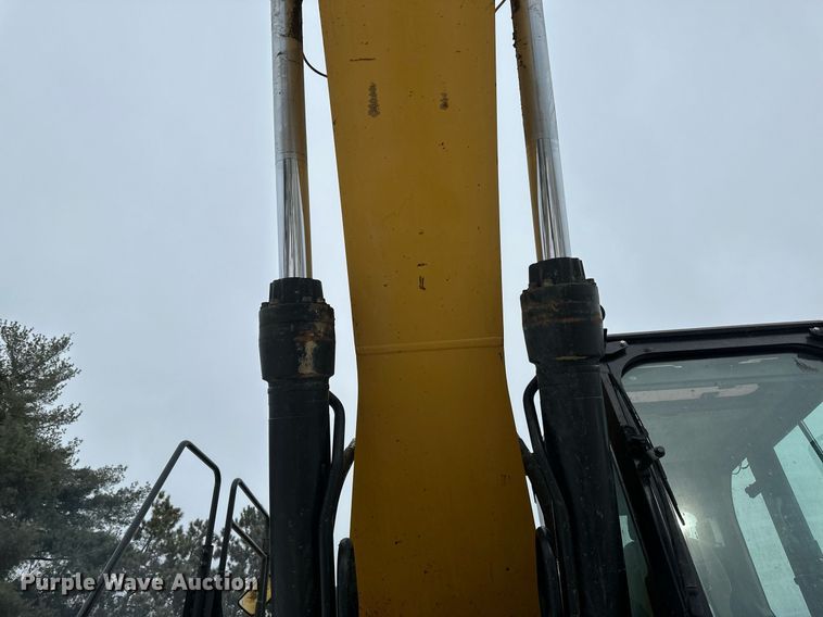 image for item DV0592 2015 Caterpillar 336FLXE excavator