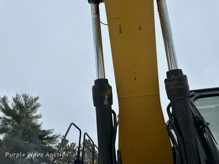 image for item DV0592 2015 Caterpillar 336FLXE excavator