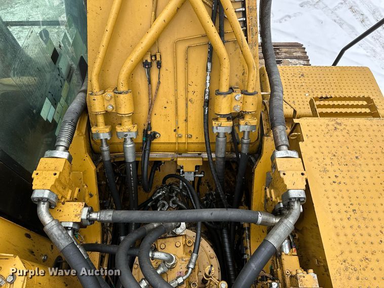 image for item DV0592 2015 Caterpillar 336FLXE excavator