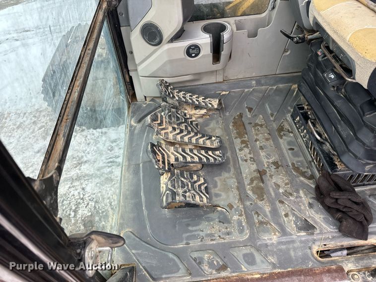 image for item DV0592 2015 Caterpillar 336FLXE excavator