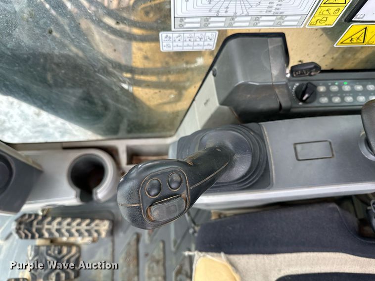 image for item DV0592 2015 Caterpillar 336FLXE excavator