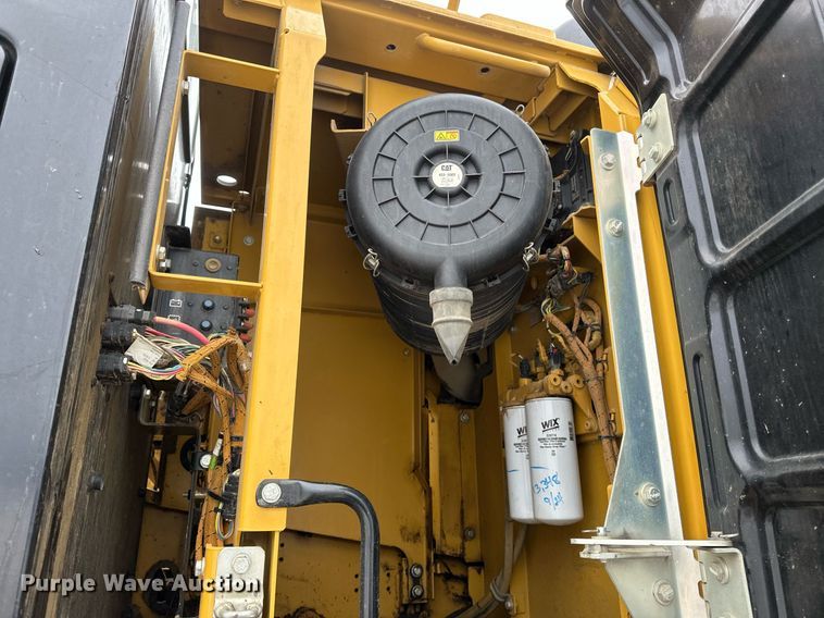 image for item DV0592 2015 Caterpillar 336FLXE excavator