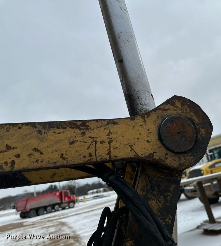 image for item DV0593 2013 Caterpillar 320E excavator