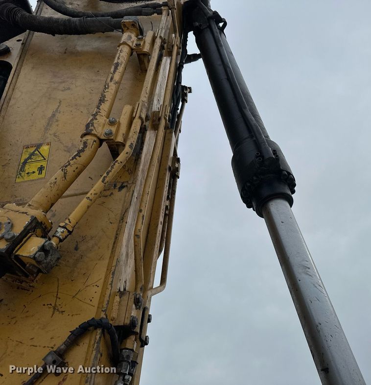 image for item DV0593 2013 Caterpillar 320E excavator