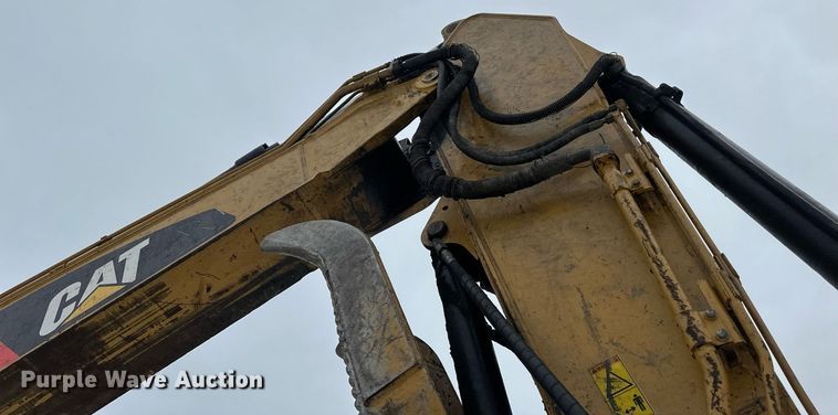 image for item DV0593 2013 Caterpillar 320E excavator