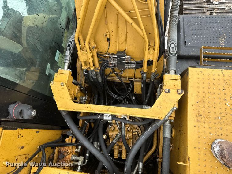 image for item DV0593 2013 Caterpillar 320E excavator