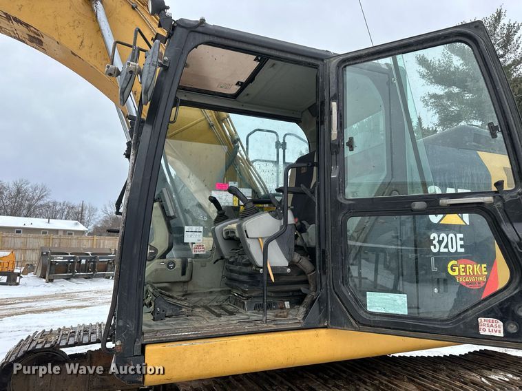 image for item DV0593 2013 Caterpillar 320E excavator