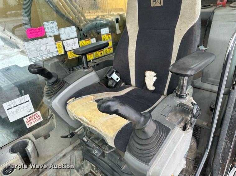 image for item DV0593 2013 Caterpillar 320E excavator
