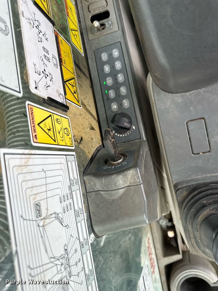 image for item DV0593 2013 Caterpillar 320E excavator