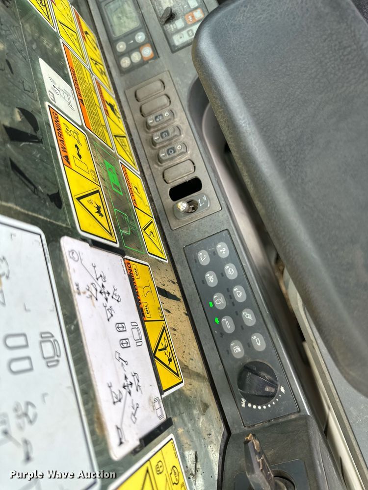 image for item DV0593 2013 Caterpillar 320E excavator