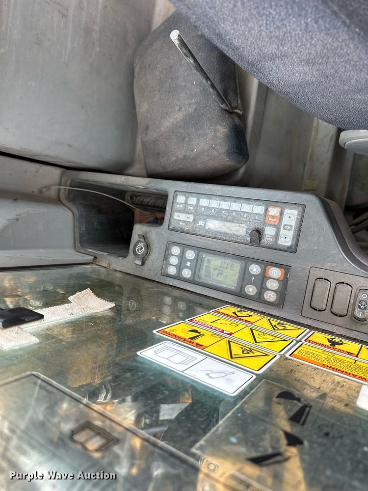 image for item DV0593 2013 Caterpillar 320E excavator