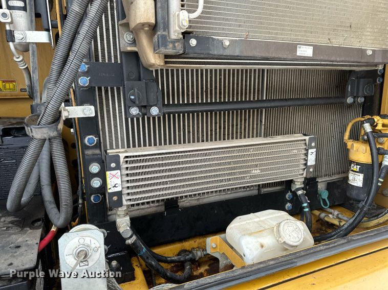 image for item DV0593 2013 Caterpillar 320E excavator