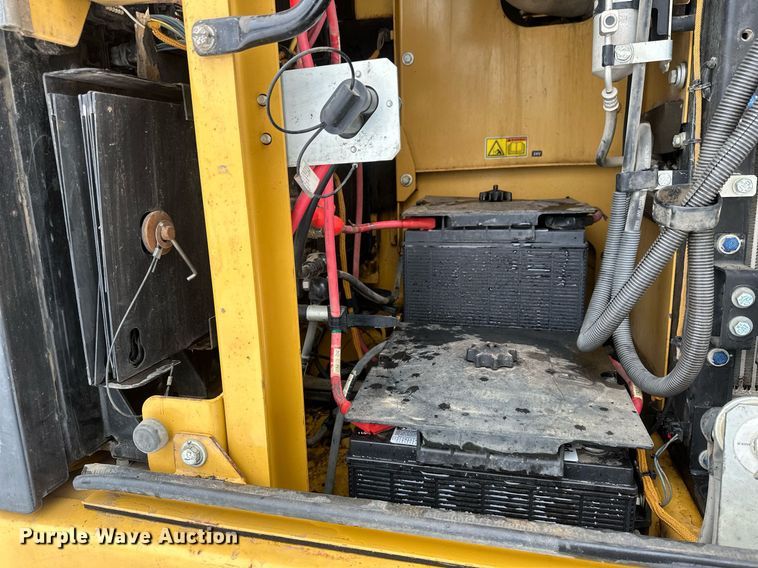 image for item DV0593 2013 Caterpillar 320E excavator