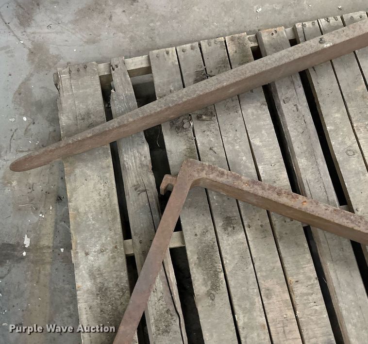 image for item DV0595 Skid steer forks