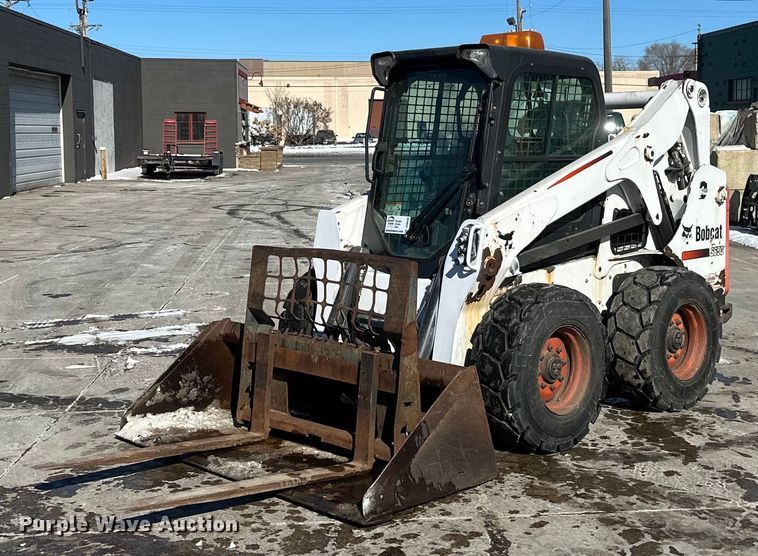 image for item DV0596 2015 Bobcat S650 skid steer loader
