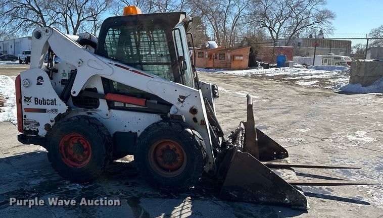 image for item DV0596 2015 Bobcat S650 skid steer loader