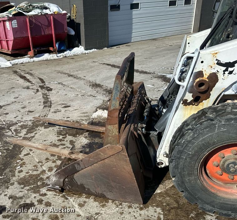 image for item DV0596 2015 Bobcat S650 skid steer loader
