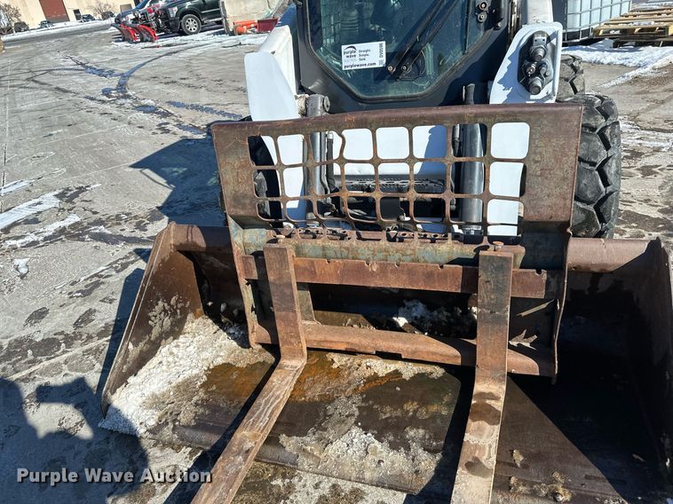 image for item DV0596 2015 Bobcat S650 skid steer loader