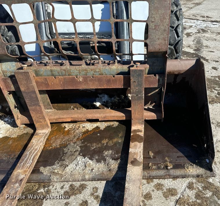 image for item DV0596 2015 Bobcat S650 skid steer loader