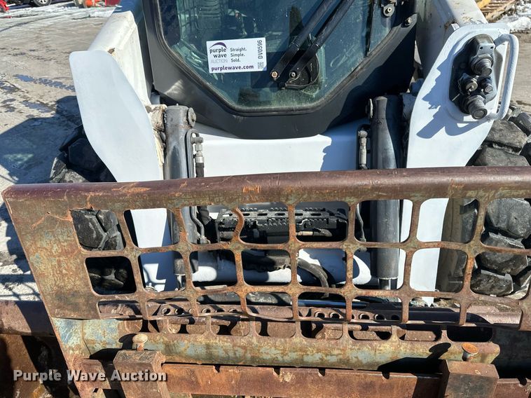 image for item DV0596 2015 Bobcat S650 skid steer loader