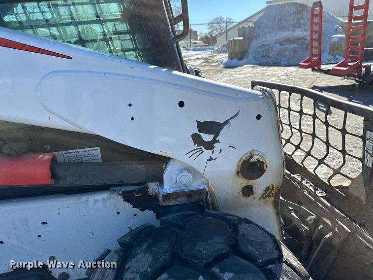 image for item DV0596 2015 Bobcat S650 skid steer loader