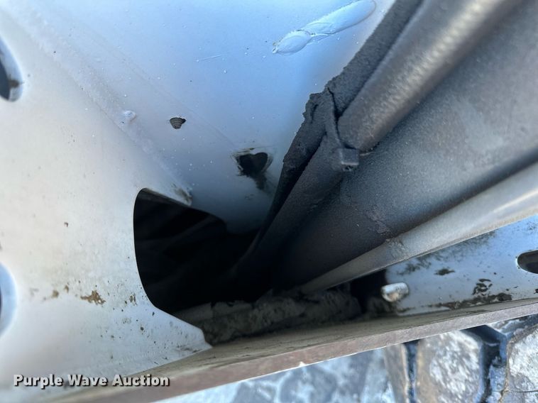 image for item DV0596 2015 Bobcat S650 skid steer loader