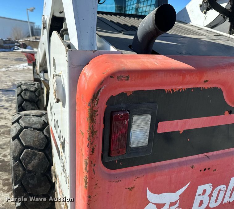 image for item DV0596 2015 Bobcat S650 skid steer loader