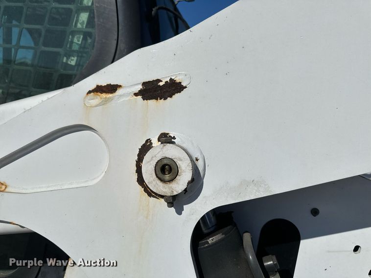 image for item DV0596 2015 Bobcat S650 skid steer loader