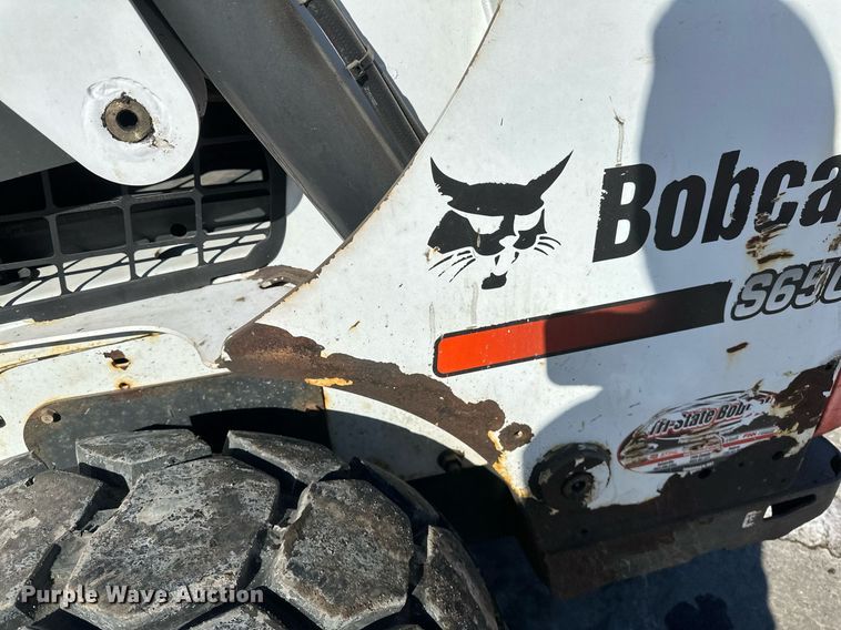 image for item DV0596 2015 Bobcat S650 skid steer loader