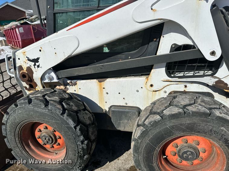 image for item DV0596 2015 Bobcat S650 skid steer loader