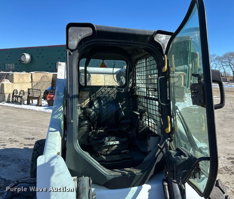 image for item DV0596 2015 Bobcat S650 skid steer loader