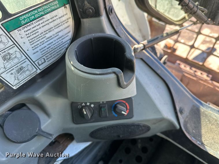 image for item DV0596 2015 Bobcat S650 skid steer loader