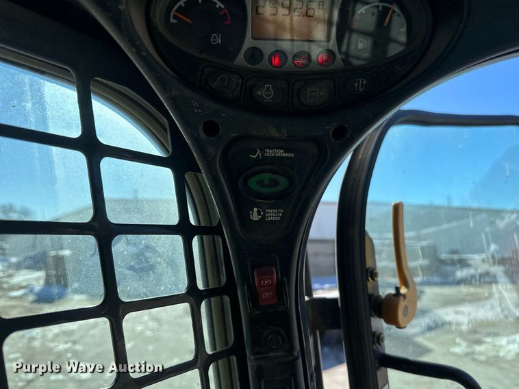 image for item DV0596 2015 Bobcat S650 skid steer loader