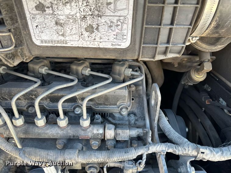 image for item DV0596 2015 Bobcat S650 skid steer loader