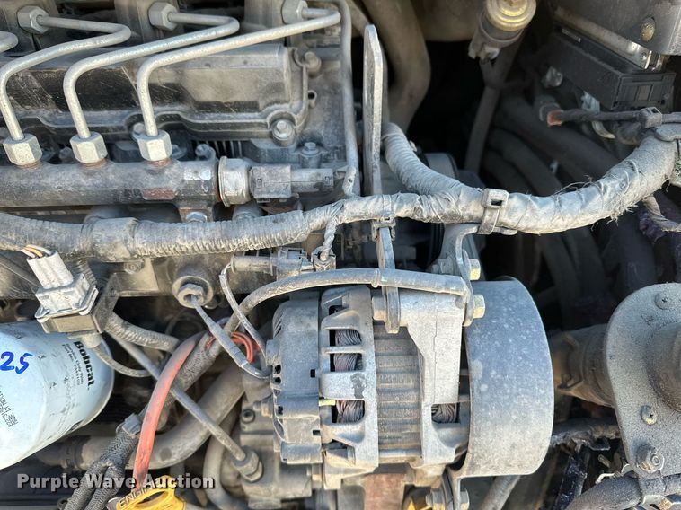 image for item DV0596 2015 Bobcat S650 skid steer loader