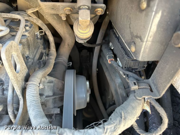 image for item DV0596 2015 Bobcat S650 skid steer loader