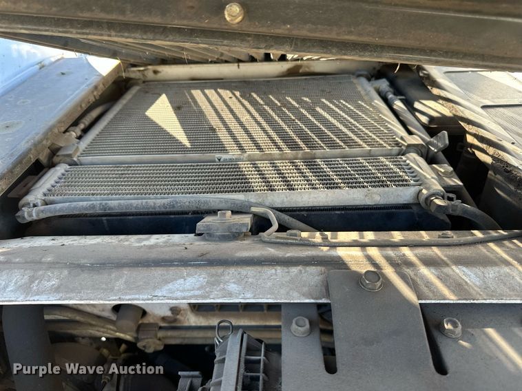 image for item DV0596 2015 Bobcat S650 skid steer loader