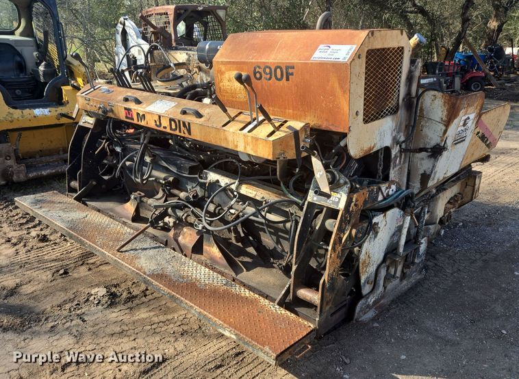 image for item DV1257 Mauldin 690F paver