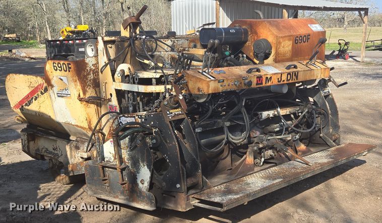 image for item DV1257 Mauldin 690F paver