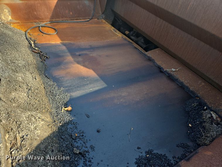 image for item DV1257 Mauldin 690F paver