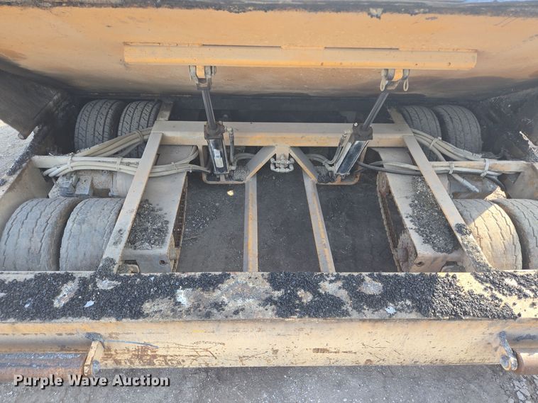 image for item DV1257 Mauldin 690F paver