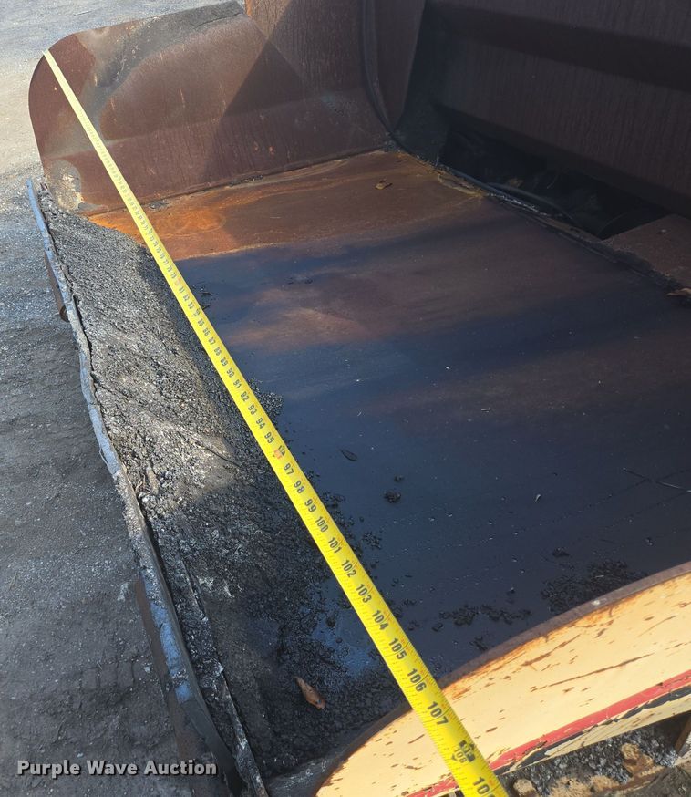 image for item DV1257 Mauldin 690F paver