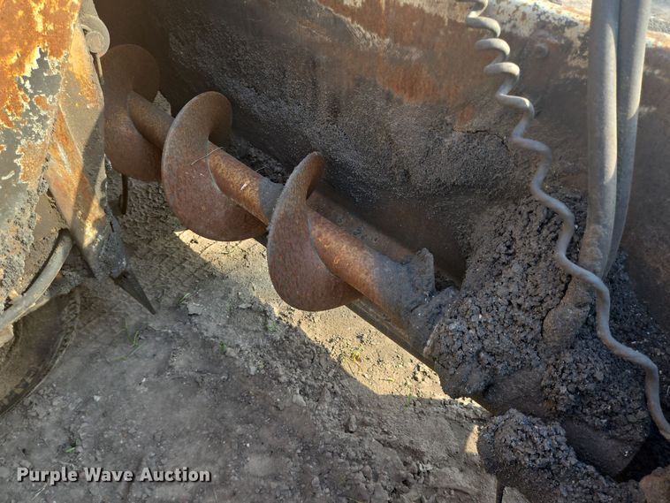 image for item DV1257 Mauldin 690F paver